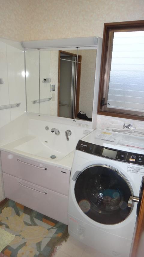 タカラ洗面台＆ドラム洗濯機納品