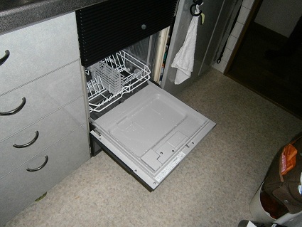 高石市で食器洗い乾燥機リンナイRKWA-F401取り付け