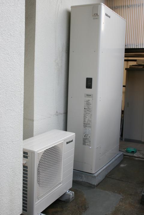福岡市西区野方　N様邸　エコキュート工事