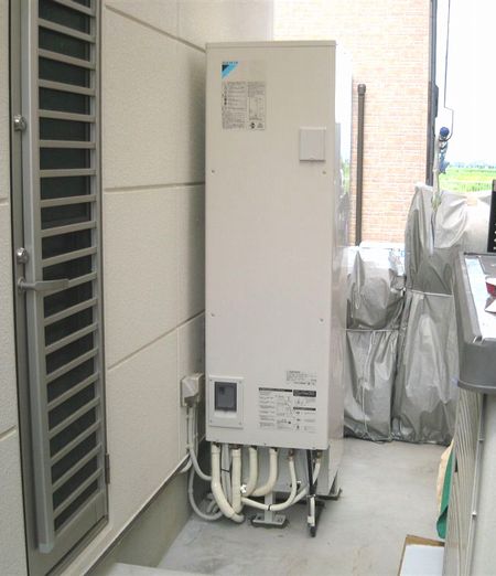 滋賀県東近江市　ダイキンエコキュート　オール電化　設置