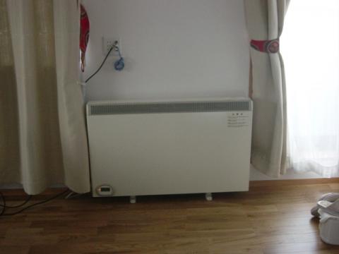 函南町柏谷ユニデール蓄熱暖房器設置！
