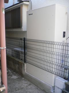 鳩ヶ谷市　タンク置いたらフェンスできない？