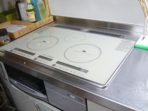 滝沢邸マンションキッチンに取付