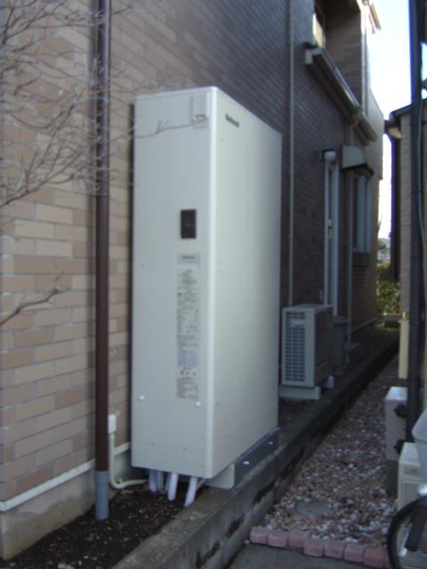 大和市西鶴間---エコキュート薄型
