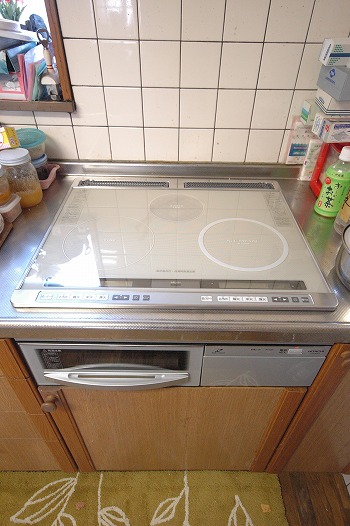 山梨県　北杜市　IHクッキングヒーター設置工事