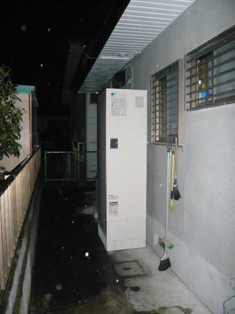 三島市加茂オール電化　スリムタイプエコキュート設置
