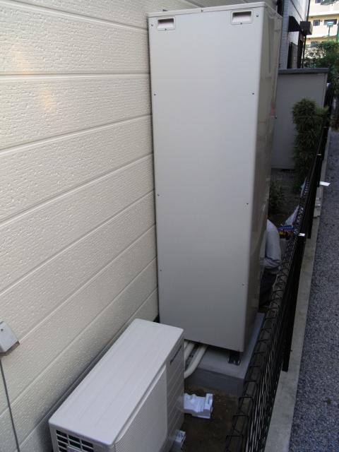 福岡市早良区　Ｙ様邸　エコキュート工事