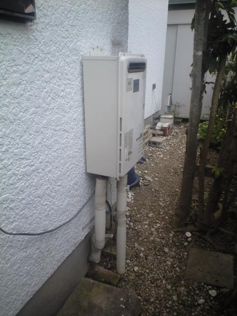 薄型３７０Ｌエコキュート工事(施工前）