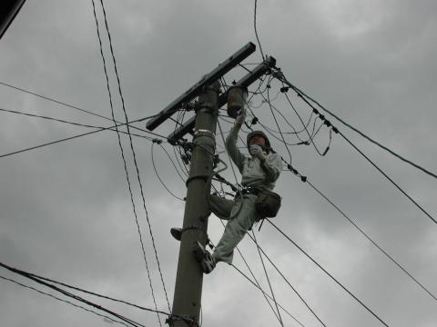 太陽光発電は電柱に売電の表示をします【太陽光発電工事】【長野県長野市】オール電化・エコ電化ＪＰ【大光電気商会】