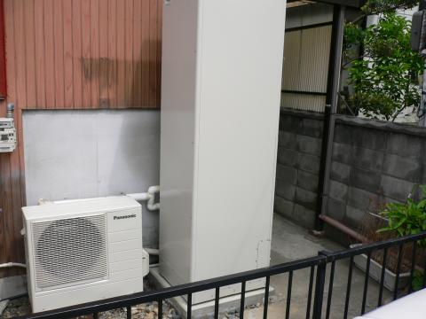 Ｂ様邸、エコキュート