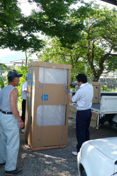 さて運びますか【エコキュート工事】【長野県長野市】オール電化・エコ電化ＪＰ【大光電気商会】