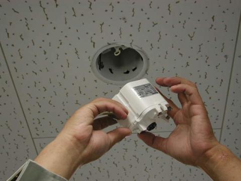 早めの交換が大事です【非常灯の蓄電池交換】【長野県長野市】オール電化はエコ電化ｊｐ【大光電気商会】