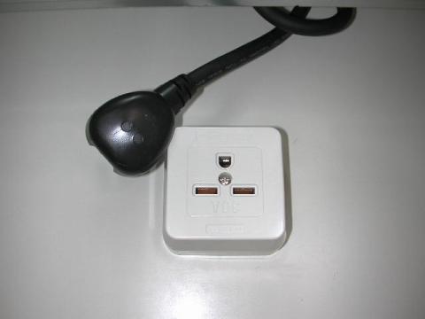 ＩＨのコンセント完了【ＩＨクッキングヒーター工事】【長野県塩尻市】エコ電化ＪＰ【大光電気商会】