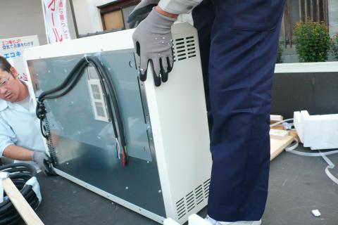 降ろすよ！【蓄熱暖房器工事】【長野県長野市】オール電化・エコ電化JP【大光電気商会】
