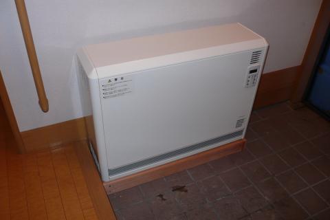 玄関に置きました【蓄熱暖房器】【長野県長野市】オール電化・エコ電化jp【大光電気商会】