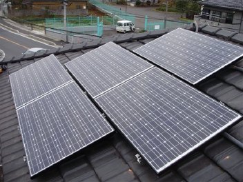 埼玉県草加市長栄町　Nさま邸　太陽光発電システム