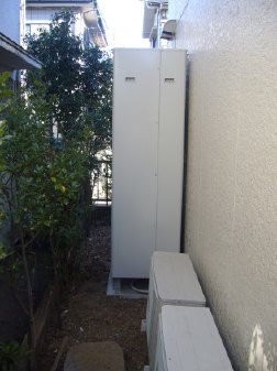 埼玉県さいたま市浦和区大原　Yさま邸　エコキュート・浴室暖房乾燥機設置工事