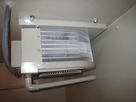 新潟市くるまやラーメンプレハブ冷蔵庫