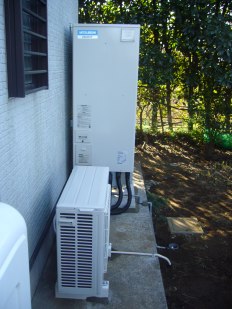 埼玉県さいたま市岩槻区笹久保　Aさま邸　エコキュート設置工事