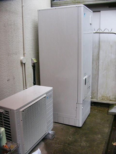 静岡県三島市谷田エコキュート設置工事