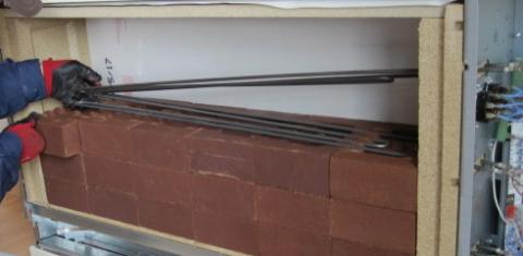 蓄熱レンガを積みます【蓄熱暖房器工事】【長野県長野市】オール電化・エコ電化JP【大光電気商会】