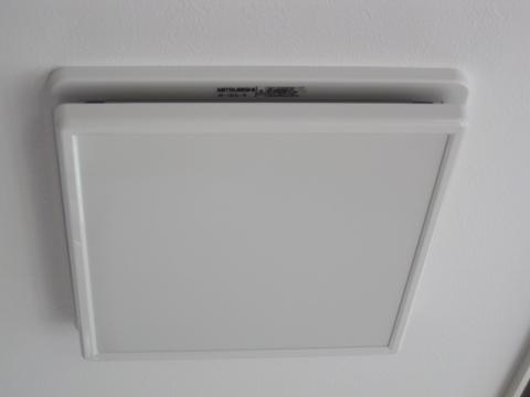 白色のインテリアパネルです【長野県長野市】【換気扇工事】オール電化・エコ電化JP【大光電気商会】