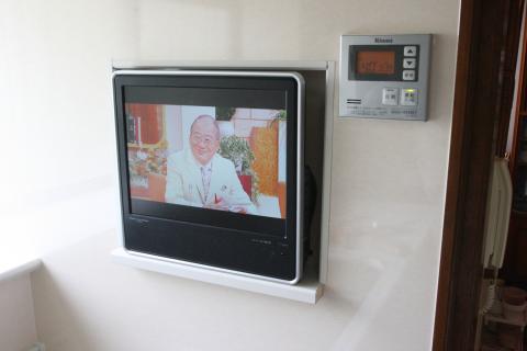 ニッチへ薄型ＴＶを収納！