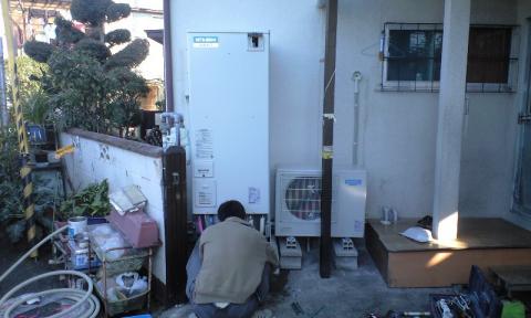 S様邸：エコキュート設置工事
