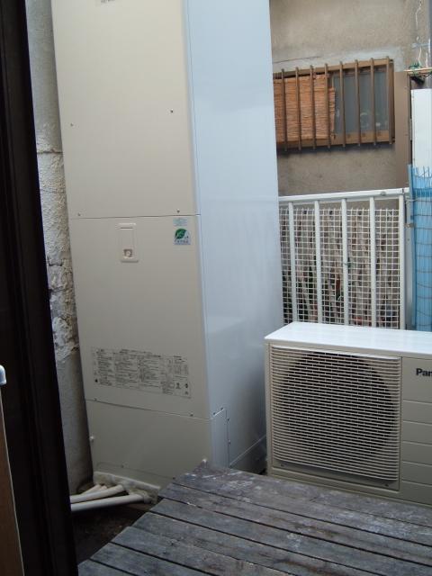 大阪府大阪市Ｔ様　エコキュート工事