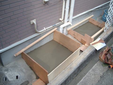 大阪府箕面市Ｋ様　エコキュート基礎工事