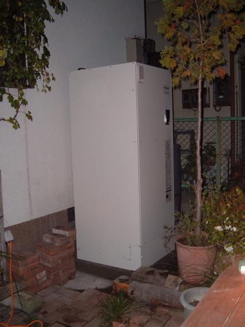 大阪府狭山市Ｎ様　電気温水器設置工事