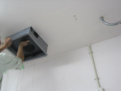 洗浄器の上はダクト用換気扇をお勧めします【換気扇工事】【長野県長野市】オール電化・エコ電化JP【大光電気商会】