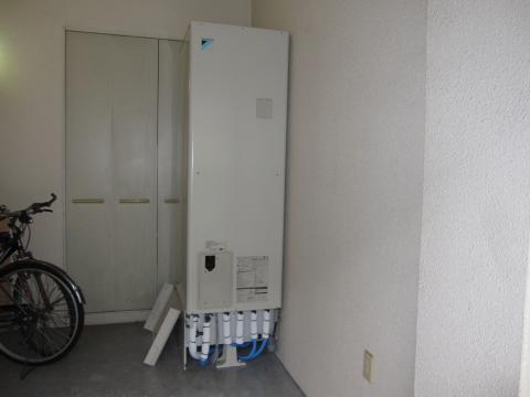 大阪市Ｏ様　エコキュート工事１