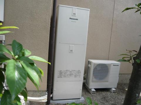 茨木市島にお住まいの西島様エコキュート設置工事