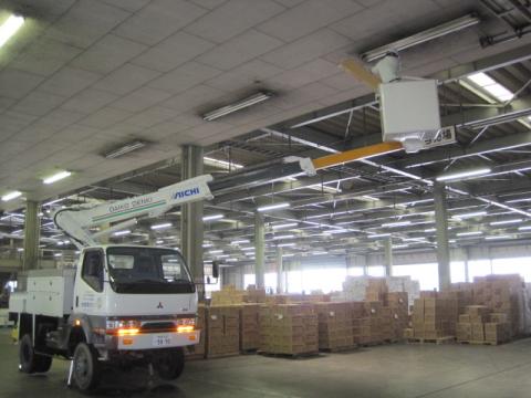 安全作業が１番です【高所ランプ交換】【長野県長野市】オール電化・ｴｺ電化JP【大光電気商会】