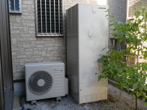 埼玉県越谷市Ｈ様邸《エコキュート設置》