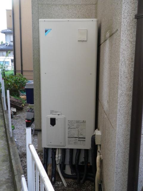埼玉県越谷市Ｉ様邸《エコキュート設置》