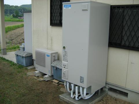 加古川市エコキュート工事