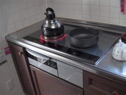 東京都八王子市K様邸(エコキュート・IH・蓄熱式電気暖房)