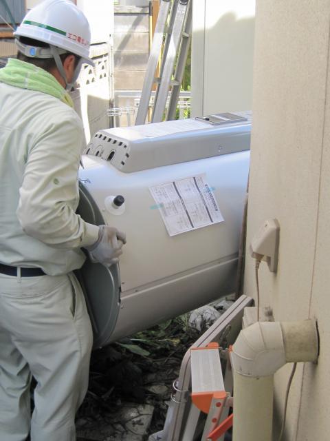 曲がれるかな〜【電気温水器工事】【長野県長野市】オール電化・エコ電化JP【大光電気商会】