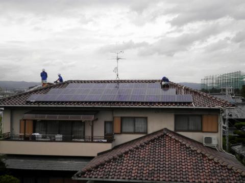 サンメイトのシャープ5,379kwhの設置工事のご紹介です。