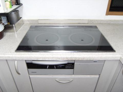 東京都府中市W様邸　IHクッキングヒーター