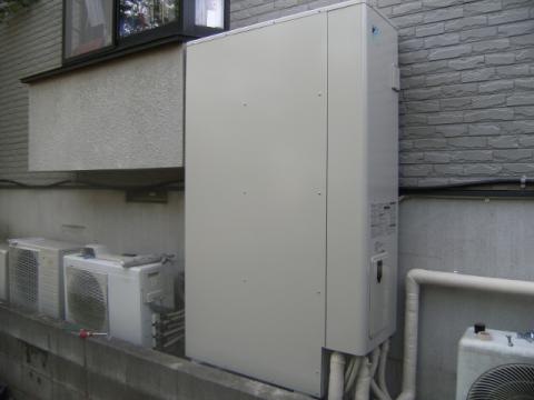 東京都立川市Y様邸　エコキュート