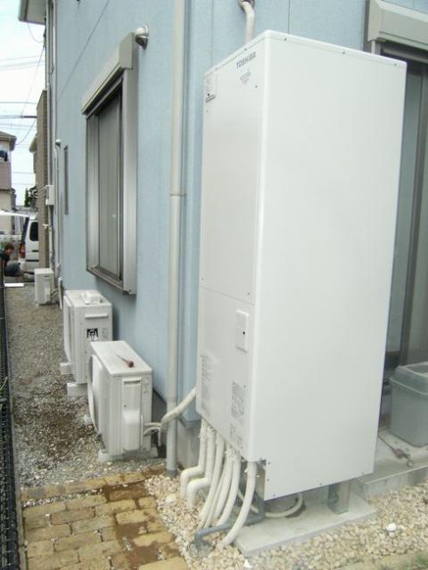 埼玉県吉川市H様邸　エコキュート