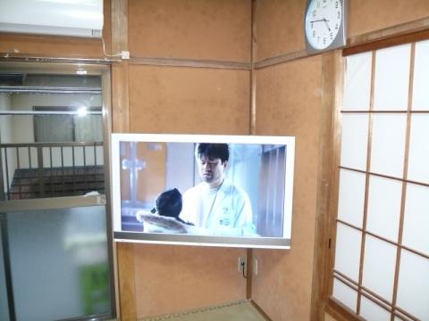 お部屋のコーナーに壁掛テレビ設置技術！