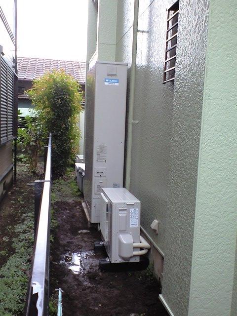 埼玉県上尾市Sさま邸（エコキュート設置工事）