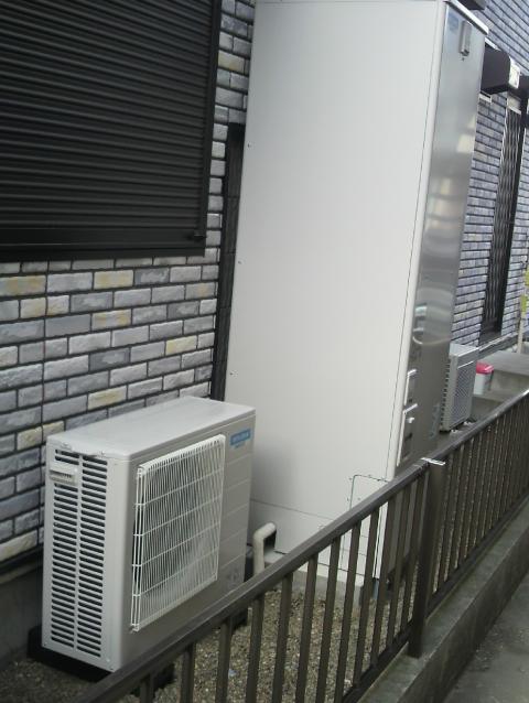 埼玉県上尾市Sさま邸（エコキュート設置工事）