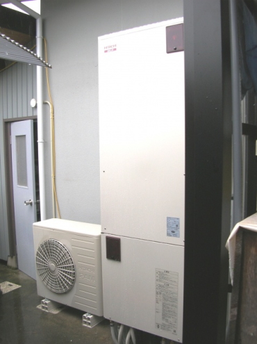 佐賀県神埼市Y様邸　エコキュート