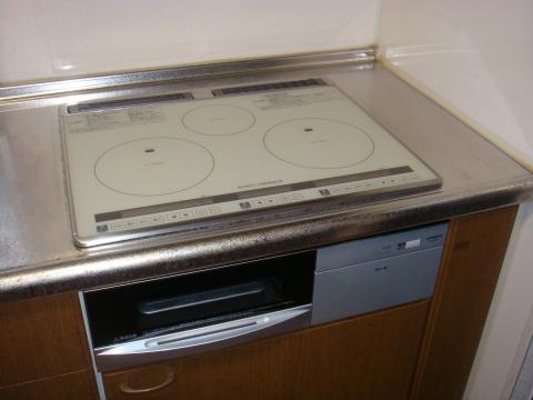 埼玉県鴻巣市Kさま邸（IHクッキングヒーター設置工事）