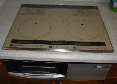 埼玉県上尾市Kさま邸（IHクッキングヒーター設置工事）